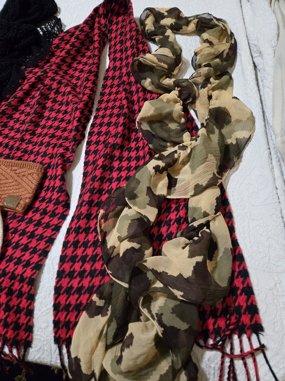 Lot Of Women's Scarves - Stylish Women’s Wraps - Picture 2 of 7